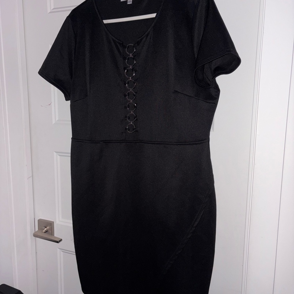 Chic Black Mini Dress with Button Detail PTP22” Fits US 1X-2X - Picture 9 of 9